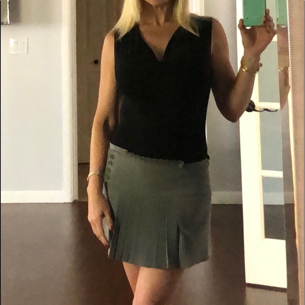 DKNY black blouse size small only worn once size Large